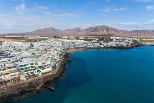Sea Breeze Ocean View Apartment
