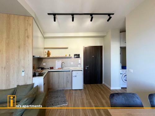 Ini's Apartments