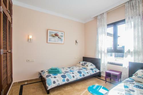 Inviting 2-bed Villa In Playa Blanca