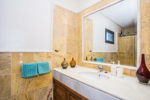 Inviting 2-bed Villa In Playa Blanca