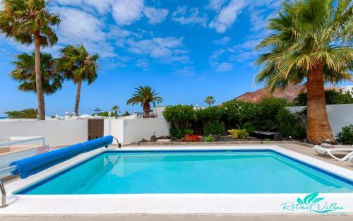 Exceptional 3-bed Villa Private Pool And Jacuzzi