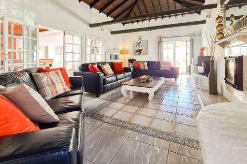 Villa Renaissance, 6 Bed 6 Bath Spacious Villa