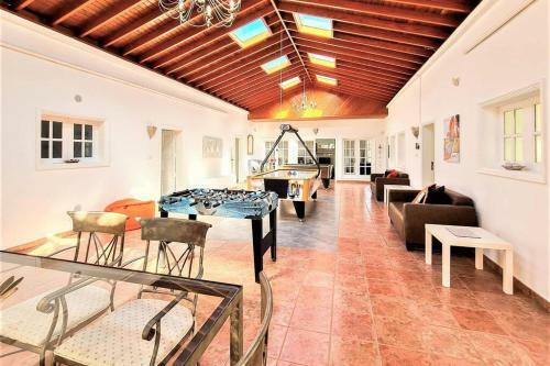 Villa Renaissance, 6 Bed 6 Bath Spacious Villa
