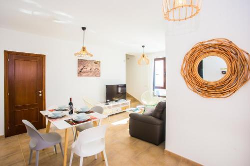 Impeccable 2-bed Villa In Playa Blanca