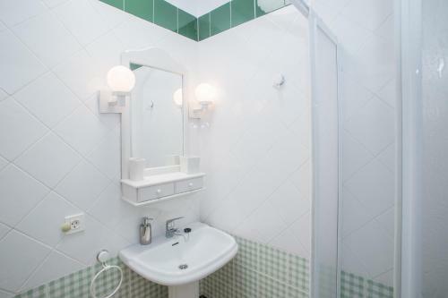 Remarkable 2-bed Villa In Playa Blanca