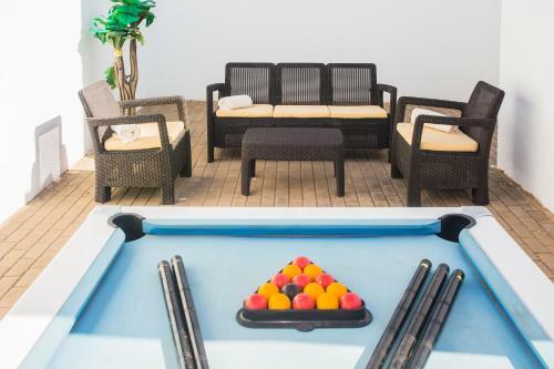 Remarkable 4-bed Villa In Playa Blanca