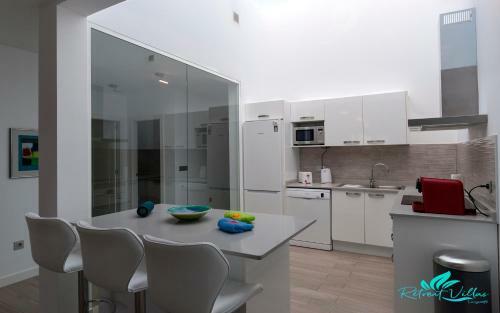 Stunning 4 Bed Villa With Studio In Playa Blanca
