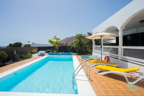Impeccable 3-bed Villa In Playa Blanca
