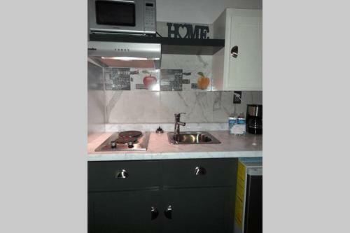Apartamento Estudio Azul En Estrat�gica Ubic.(? Fact)