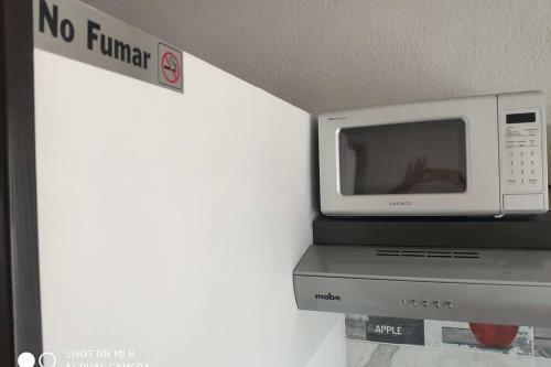 Apartamento Estudio Azul En Estrat�gica Ubic.(? Fact)