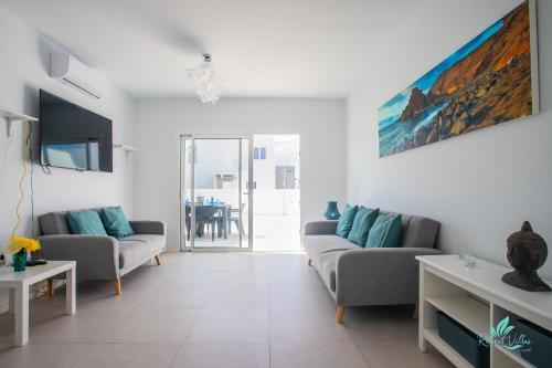 Beautiful 2-bed Villa With Private Pool