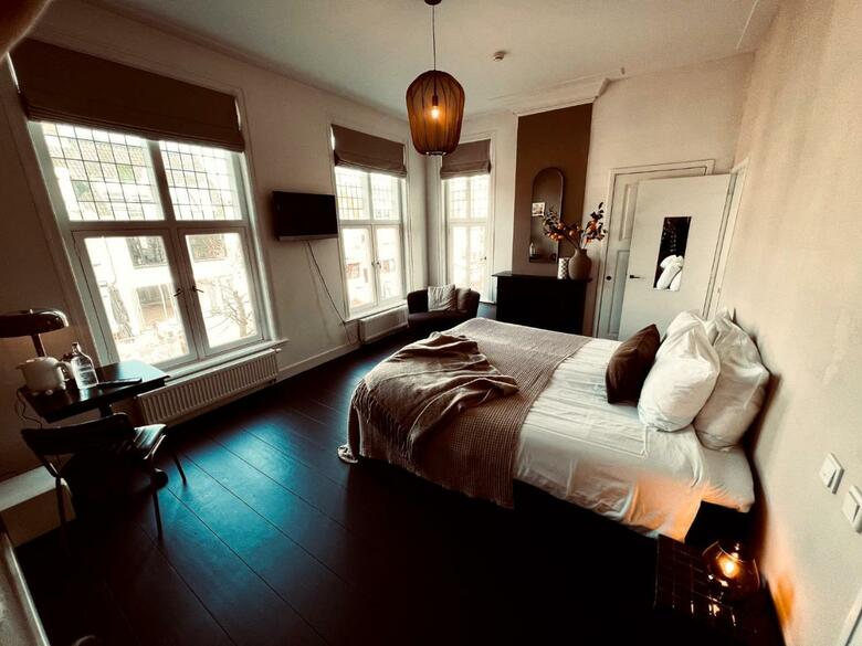 Hostal Hotel Het Oude Raadhuis