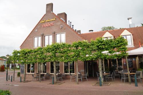 Hotel Eddies