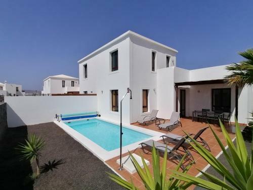 Villa Bolboreta With Private Pool