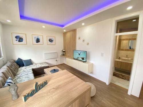 Alexandrea Apartments