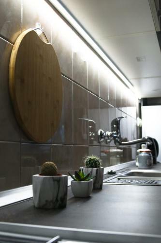 Apartment '84