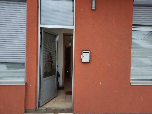 Apartman Holiday Pale Sa Dvije Spavace Sobe