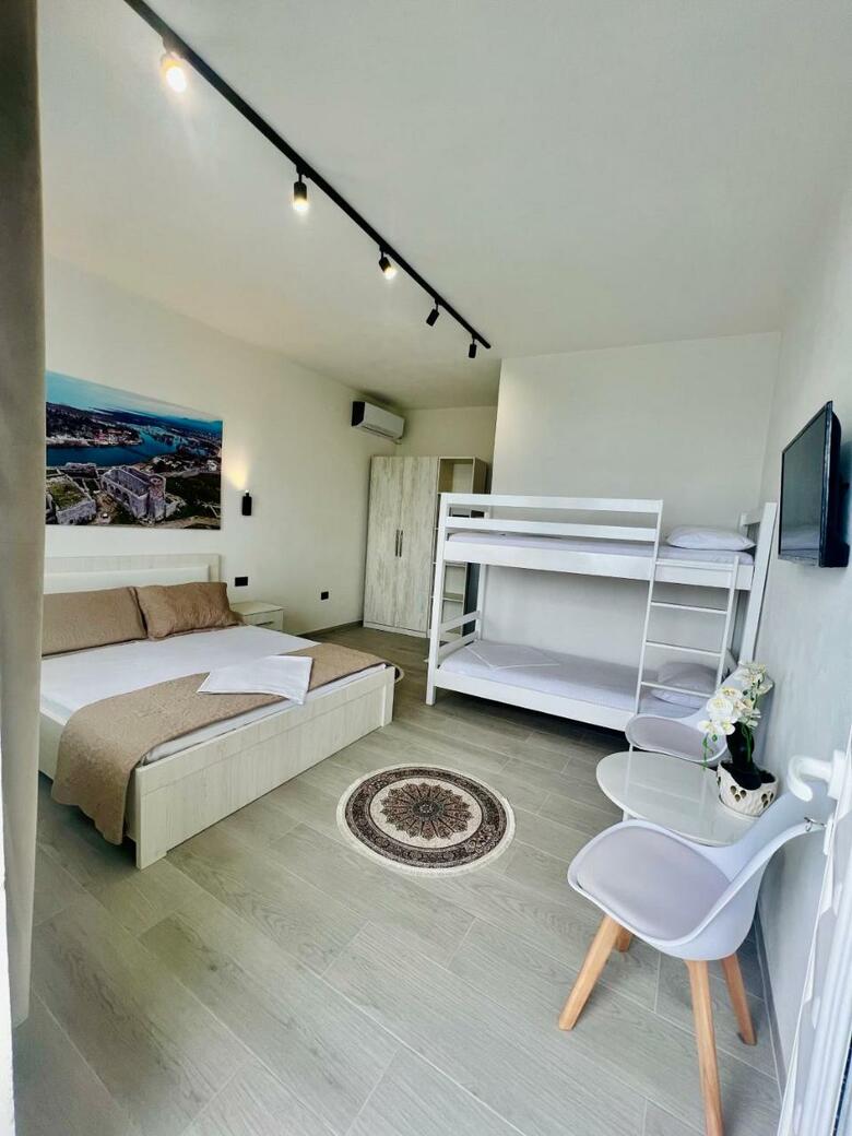 Hostal Iart Residence