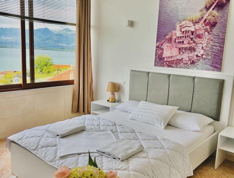 Hostal Iart Residence