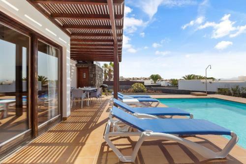 11b Villa La Isla