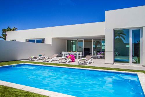 Villa Wave II