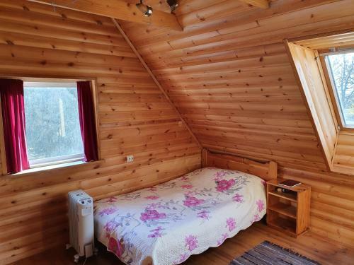 �ksi K�lalistemaja