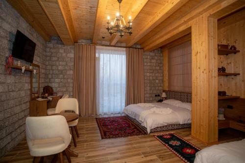Hotel Old House