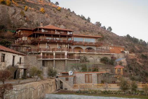 Hotel Old House