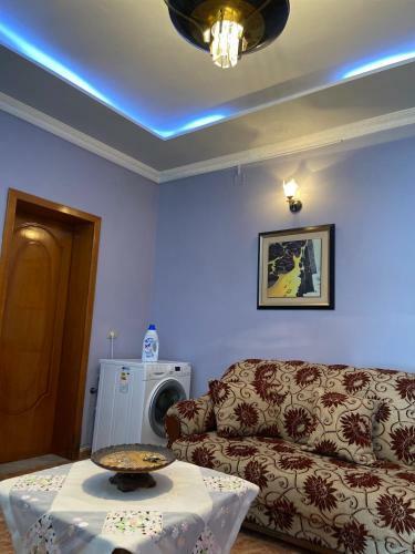 Cheerful Residential Home With Free Parking & Wifi