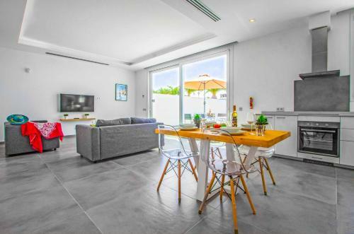 Villa Wave I