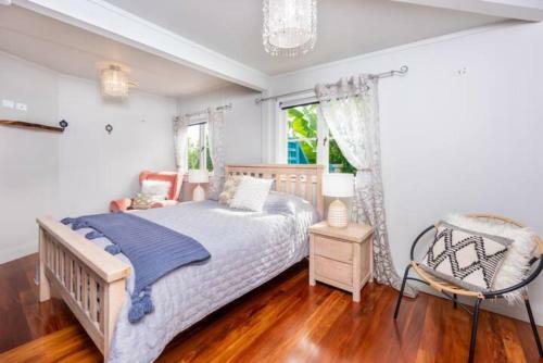 Large Renovated Opononi Beach House