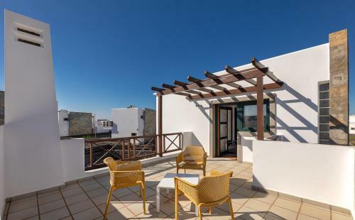 Ereza Villas Camelot