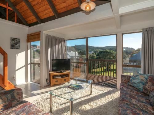 Getaway - Onemana Holiday Chalet