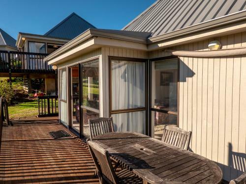 Getaway - Onemana Holiday Chalet