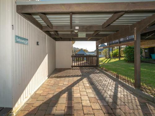 Getaway - Onemana Holiday Chalet