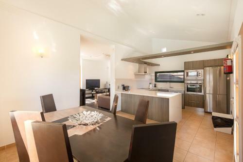 Villas Camelot By Escape Home