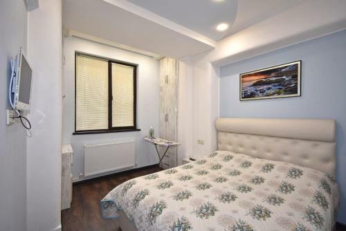 Luxury Apartment In Republic Square
