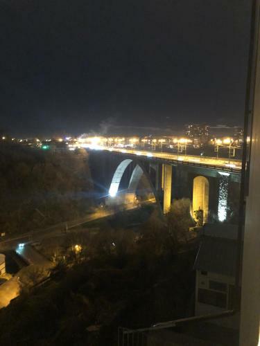 Apartamento Kievyan Bridge Luxury View Loft
