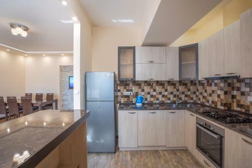 Central Yerevan 2 Bedroom Charming Apartment