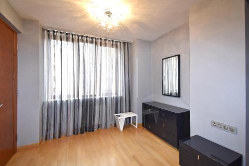 Apartment North Avenue 5