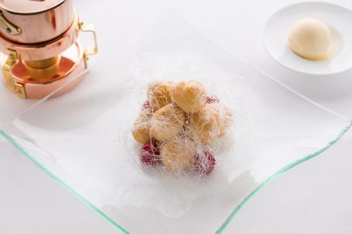 Hotel Mezzo Restaurant & Kamers