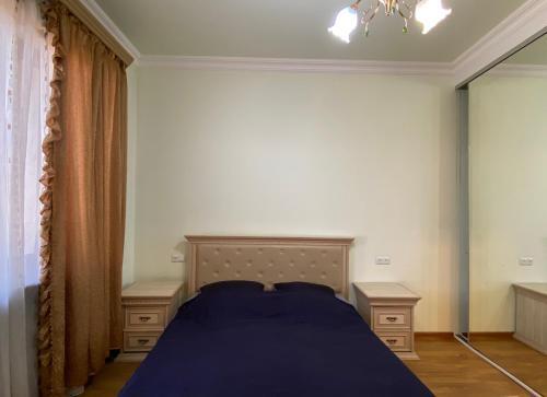 Argishti Street 2 Bedroom Elegance Apartment With Balcony Gl152