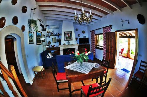 Lovely Villa 10 Minutes Walk To Pollensa Center Square