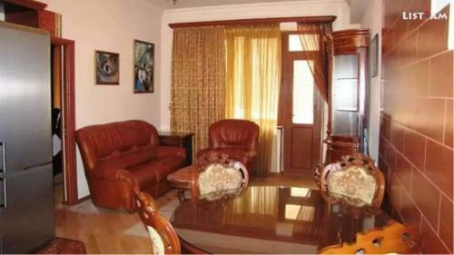 King And Queen Apartment