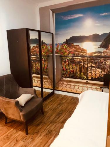 Studio Apartment Near Republic Square