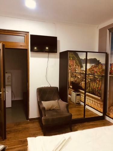 Studio Apartment Near Republic Square