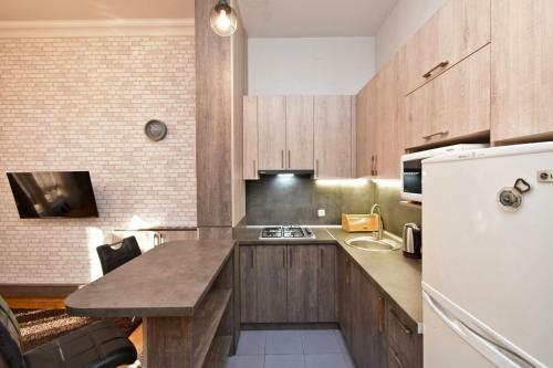 Yerevan Center Apartment By Full House