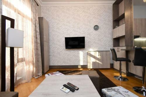 Yerevan Center Apartment By Full House