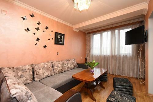 Yerevan Center Apartment By Full House