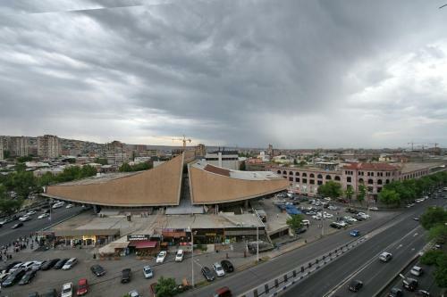 Yerevan Center Apartment By Full House